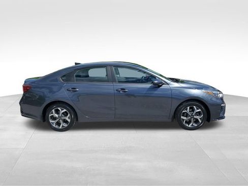 Used 2021 Kia Forte LXS FWD image 3