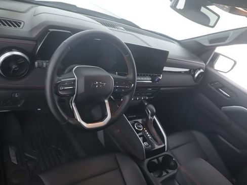 Used 2023 Chevrolet Colorado Z71 w/ Z71 Convenience Package 2 AWD/4WD image 17
