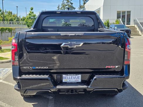 Used 2025 Chevrolet Silverado EV RST AWD/4WD image 4