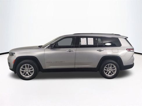 Used 2022 Jeep Grand Cherokee L Laredo w/ Luxury Tech Group I AWD/4WD image 8