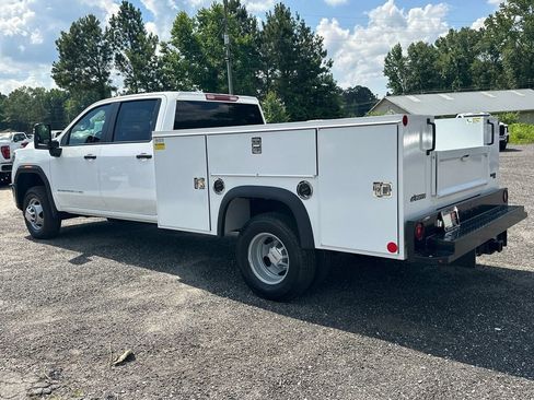 New 2026 GMC Sierra 3500 Pro w/ Convenience Package AWD/4WD image 8