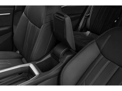 Used 2022 Audi e-tron Premium Plus w/ Premium Plus Package AWD/4WD image 14