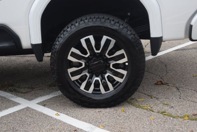 Used 2024 GMC Sierra 3500 Denali Ultimate AWD/4WD image 27