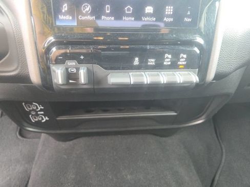 Used 2026 RAM 2500 Big Horn AWD/4WD image 34