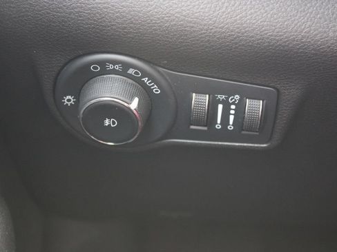 Used 2024 Jeep Compass Latitude AWD/4WD image 37