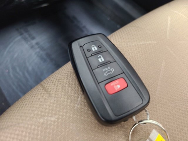 Used 2022 Toyota RAV4 XLE w/ Convenience Package AWD/4WD image 36