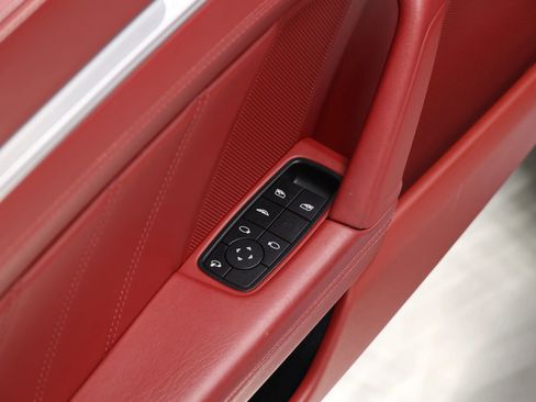 Used 2022 Porsche 911 Carrera image 14