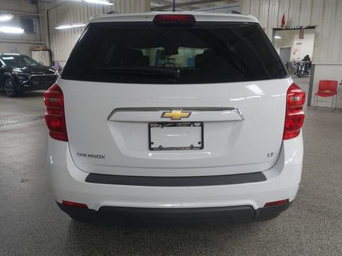 Used 2017 Chevrolet Equinox LT w/ Convenience Package FWD image 6