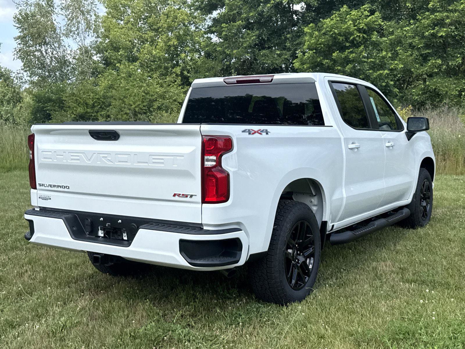New 2026 Chevrolet Silverado 1500 RST w/ RST Select Package AWD/4WD image 9