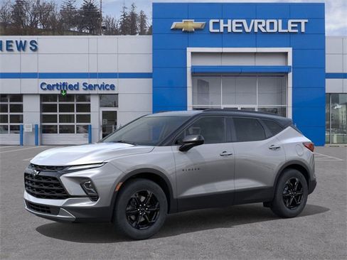 New 2025 Chevrolet Blazer LT w/ Convenience Package image 2