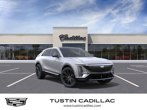New 2026 Cadillac Lyriq Luxury w/ LPO, Bronce Accent Package RWD image 1
