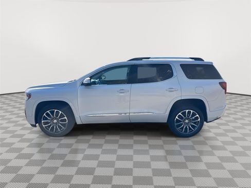 Used 2021 GMC Acadia Denali w/ Denali Technology Package image 8
