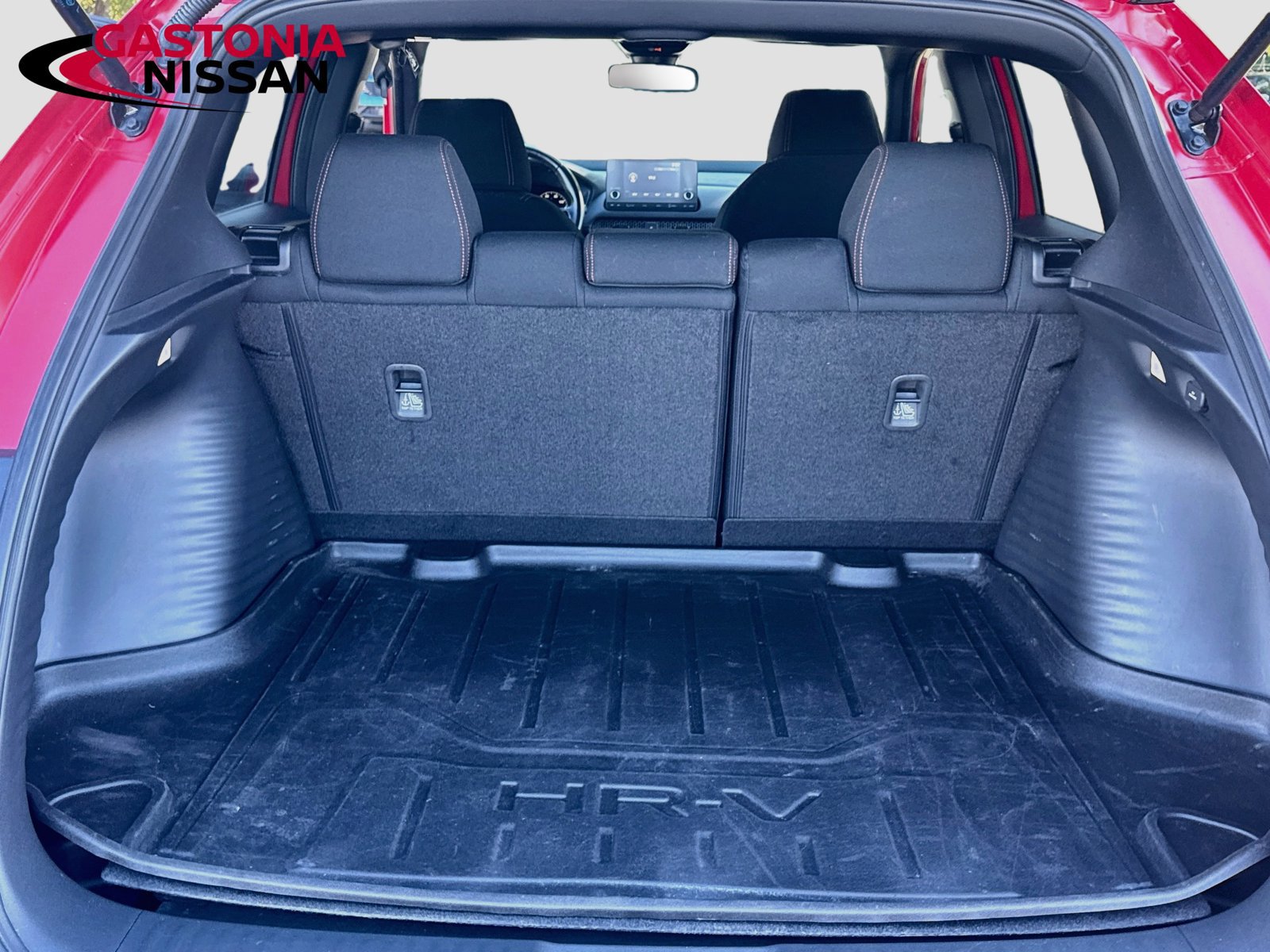 Used 2025 Honda HR-V Sport image 32