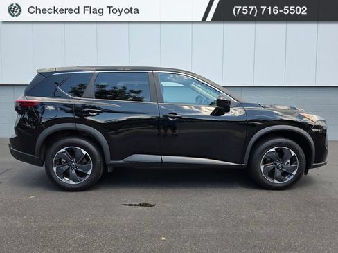 Used 2026 Nissan Rogue SV AWD/4WD image 6