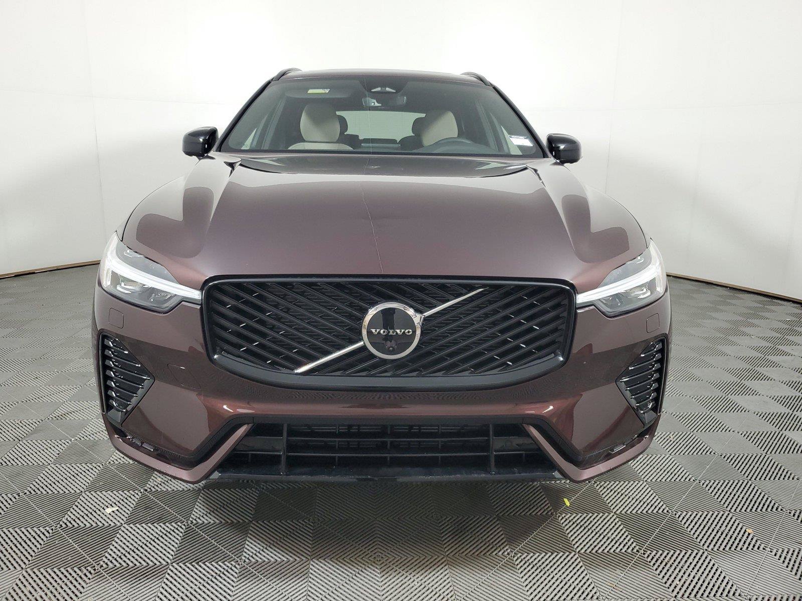 Used 2026 Volvo XC60 B5 Plus w/ Climate Package AWD/4WD image 2