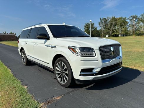Used 2020 Lincoln Navigator L Reserve w/ Luxury Package AWD/4WD image 3