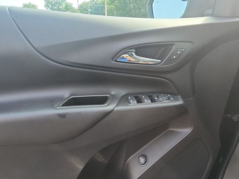 Used 2020 Chevrolet Equinox LT AWD/4WD image 18