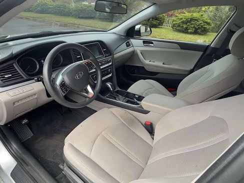 Used 2019 Hyundai Sonata SE image 11