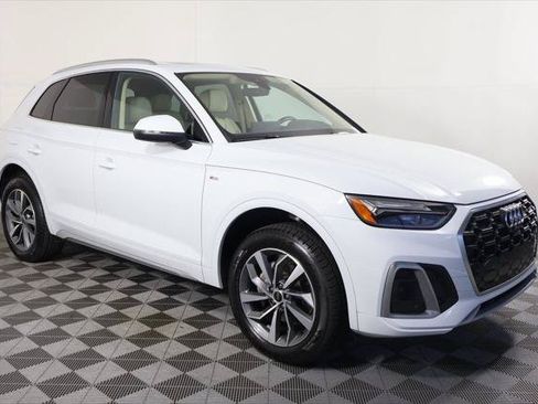Certified 2023 Audi Q5 2.0T Premium Plus w/ Premium Plus Package AWD/4WD image 3