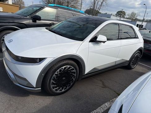 Used 2024 Hyundai Ioniq 5 Limited image 4