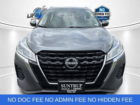 Used 2023 Nissan Kicks SV FWD image 9