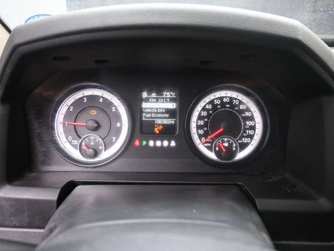 Used 2015 RAM 1500 Classic SLT RWD image 10