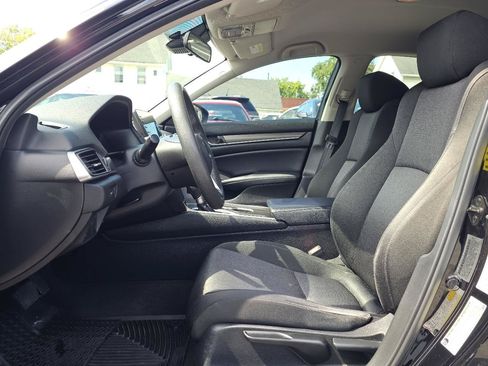 Used 2018 Honda Accord LX image 12