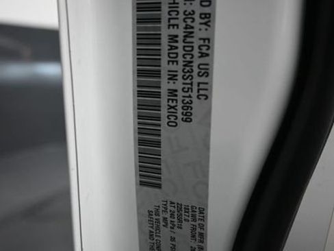 Used 2025 Jeep Compass Limited AWD/4WD image 16