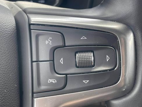 Used 2024 Chevrolet Suburban Premier RWD image 23