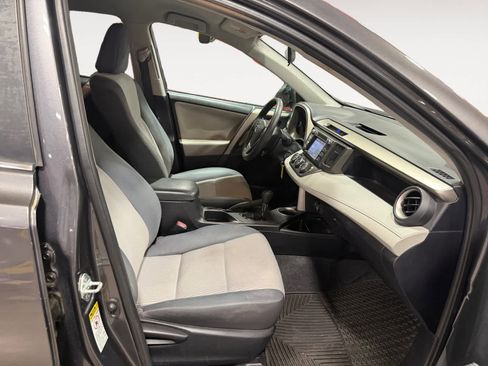 Used 2015 Toyota RAV4 LE FWD image 16