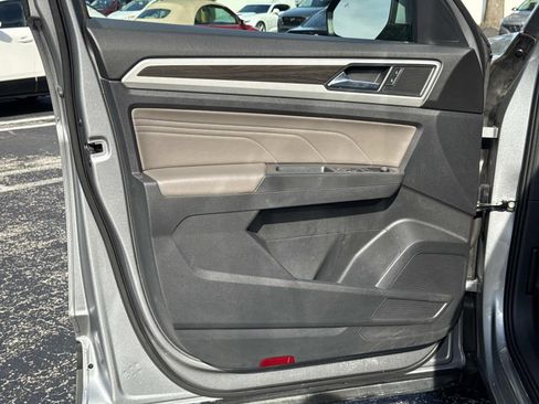 Used 2023 Volkswagen Atlas SE FWD image 22