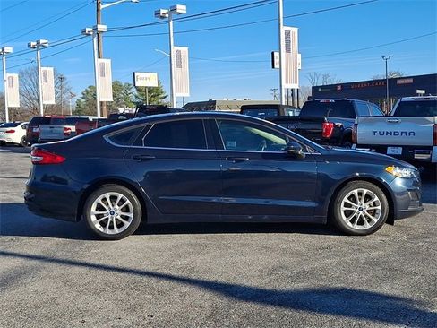 Used 2020 Ford Fusion SE image 7