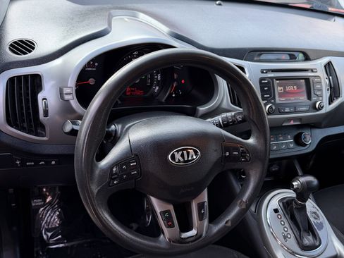Used 2015 Kia Sportage LX FWD image 12