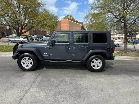 Used 2007 Jeep Wrangler Unlimited X image 3