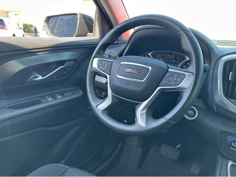 Certified 2022 GMC Terrain SLE w/ Driver Convenience Package image 8