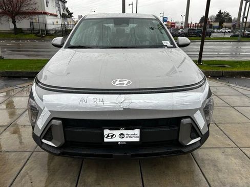 New 2026 Hyundai Kona SE image 3