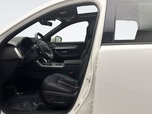 Used 2024 MAZDA CX-90 3.3 Turbo w/ Premium Plus Pkg image 11