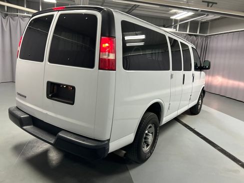 Used 2017 Chevrolet Express 2500 LS RWD image 7