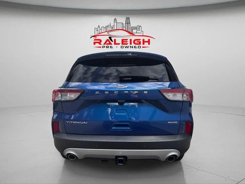 Used 2022 Ford Escape Titanium w/ Class II Trailer Tow Package image 6