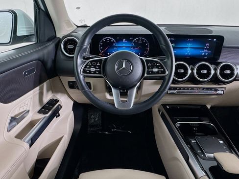 Certified 2022 Mercedes-Benz GLB 250 image 5