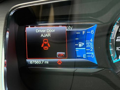 Used 2015 Ford Taurus SEL w/ Equipment Group 201A image 33