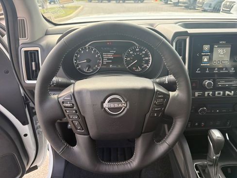 Certified 2025 Nissan Frontier SV w/ SV Convenience Package image 26