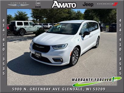 Used 2024 Chrysler Pacifica Limited