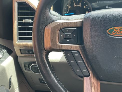 Used 2017 Ford F150 XLT w/ Equipment Group 302A Luxury AWD/4WD image 27