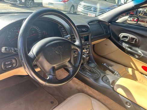 Used 1998 Chevrolet Corvette Convertible w/ Performance Handling Pkg image 12