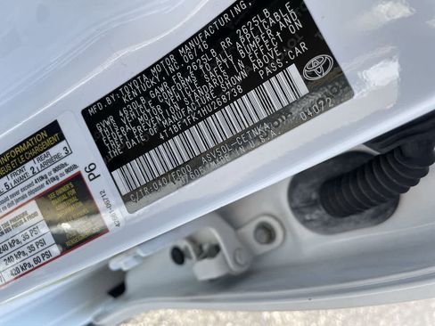 Used 2017 Toyota Camry LE FWD image 30