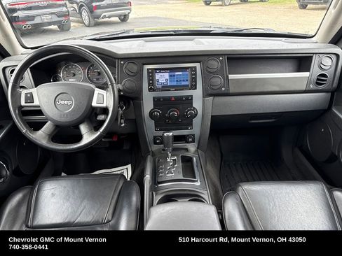 Used 2010 Jeep Commander Sport w/ Sun/Sound Group RWD image 15