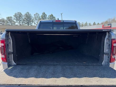 Used 2022 RAM 1500 Laramie image 7