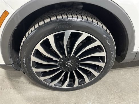 Used 2020 Lincoln Nautilus Black Label image 23