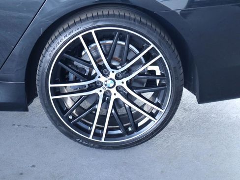 Used 2018 BMW 750i RWD image 11